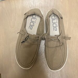 Hey Dude Tan Shoes